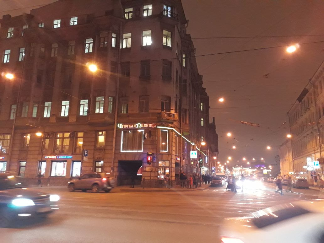 Чешская Пивница на углу Белинского и Литейного